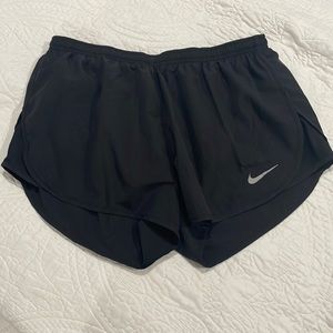 Nike athletic shorts size L, EUC, black